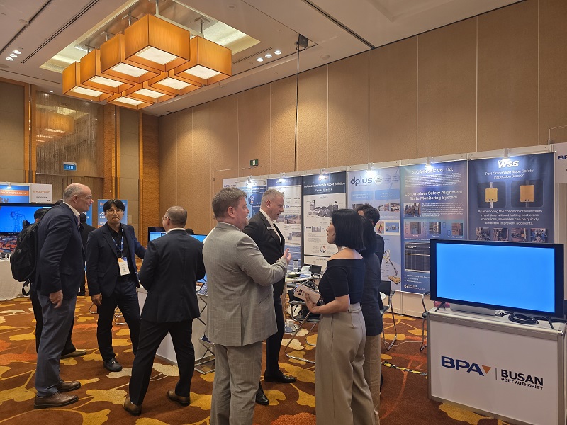 부산항만공사,싱가포르 TOC Asia 2025에서 부산항 혁신기술, 창업기업 성과 홍보