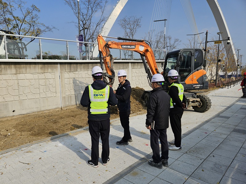 부산항만공사, 2025년도 부산항 북항 재개발사업 동절기 대비 건설현장 특별 안전점검 실시