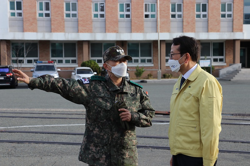 [화물연대 집단운송거부 관련] BPA 강준석 사장, 부산항 8부두 비상수송현장 점검 실시