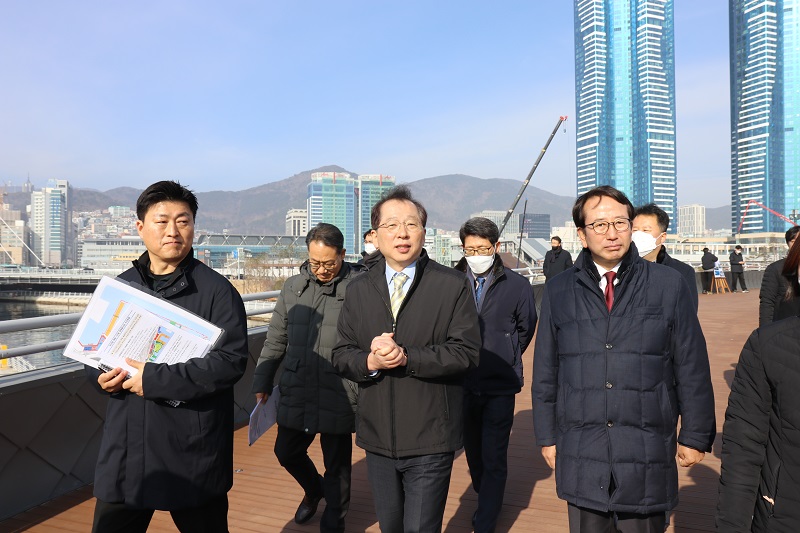 해양수산부 장관-BPA 강준석사장, 새해 신년 부산항 북항 재개발 현장 점검